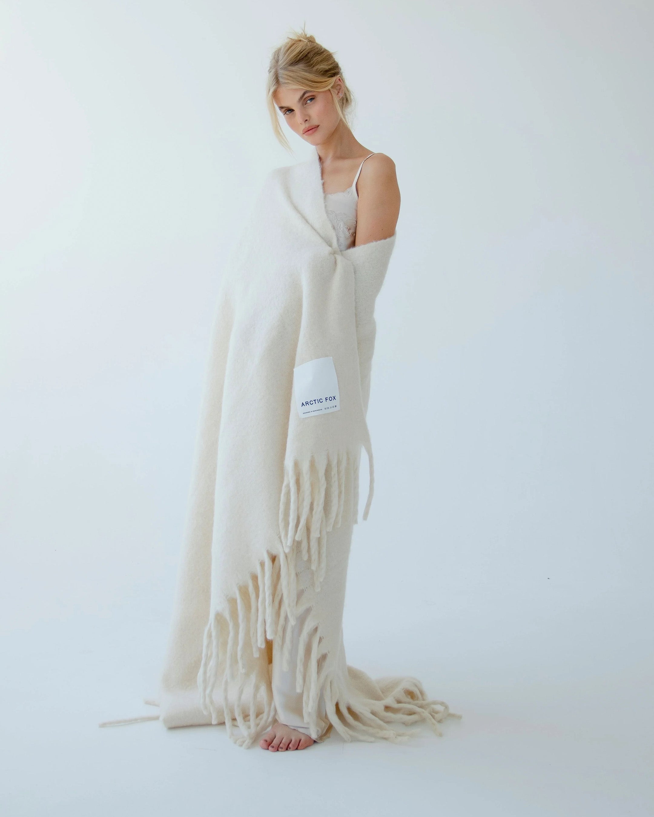 The Reykjavik Throw Blanket - Beige