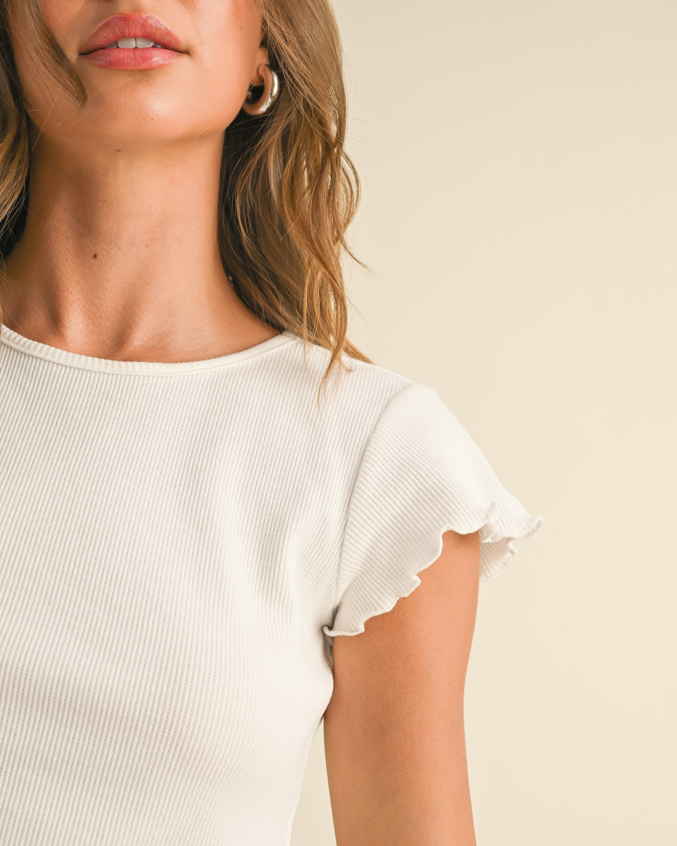 Ruffle Ribbed Tee | White